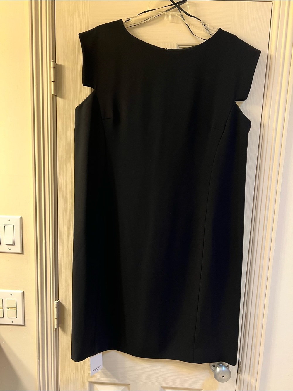 MM.LaFleur Black Cap-Sleeve Midi Sheath Dress